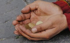 Cittadini sostengono cooperazione internazionale per ridurre povertà