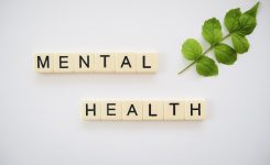 UE: relazione su impatto del COVID-19 sulla salute mentale dei giovani