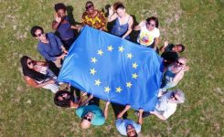 Eurostat: giovani rappresenteranno 15% della popolazione UE entro il 2050
