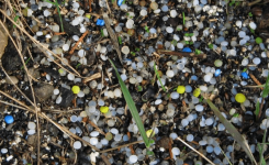 UE propone misure per ridurre inquinamento da pellet di plastica