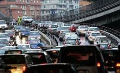 Eurostat: Italia record nell’UE: 684 autovetture ogni 1.000 abitanti!