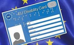 Disabili: accordo su tessera europea e parcheggio